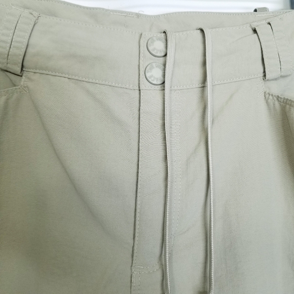 The North Face Convertible Shorts Pants in color‎ Khaki size 14 women's - Picture 6 of 16